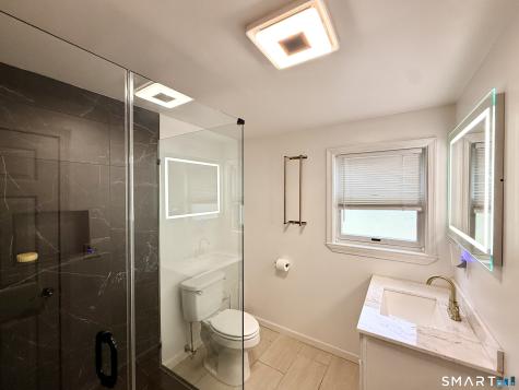 33-D Laurel Point Drive Montville CT 06370