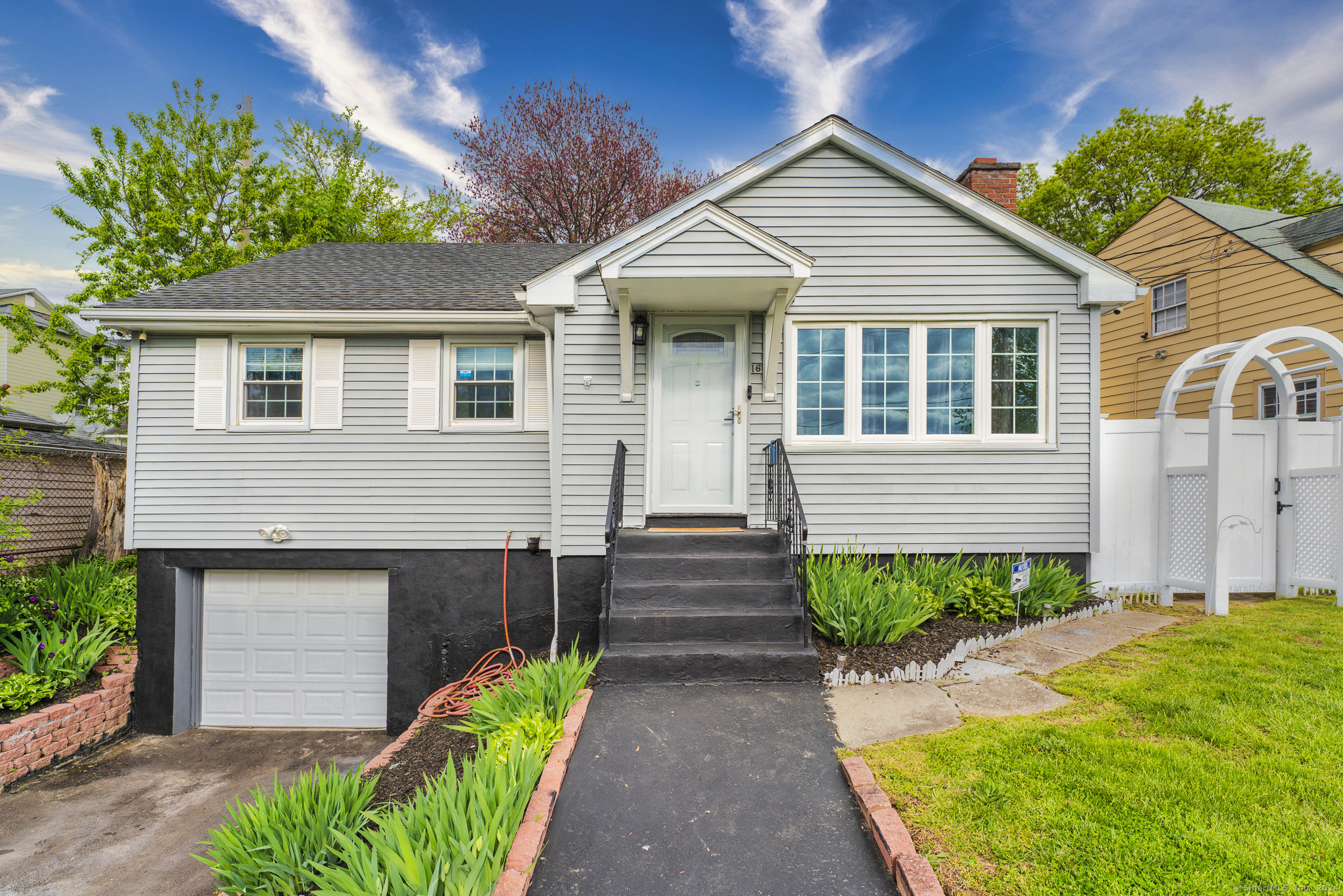 16 Ledger Street Hartford CT 06106