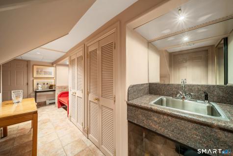 152 Head Of Meadow Road Newtown CT 06470