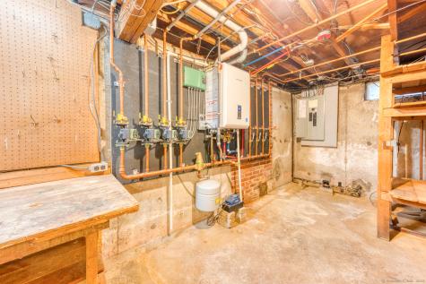 80 Farmstead Avenue Groton CT 06355