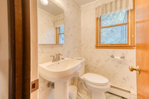 80 Farmstead Avenue Groton CT 06355