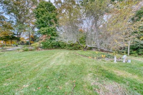 80 Farmstead Avenue Groton CT 06355