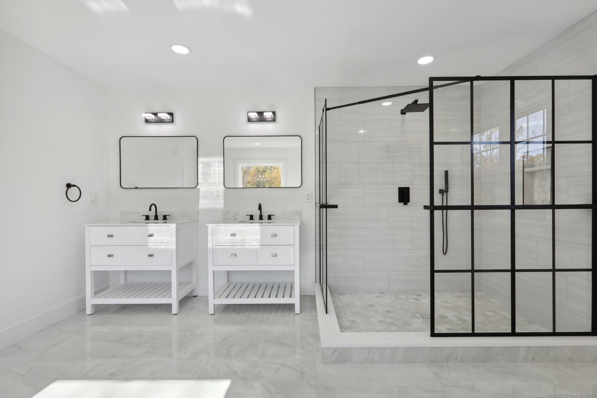 19A Apache Drive Brookfield CT 06804