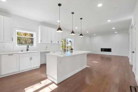 19A Apache Drive Brookfield CT 06804