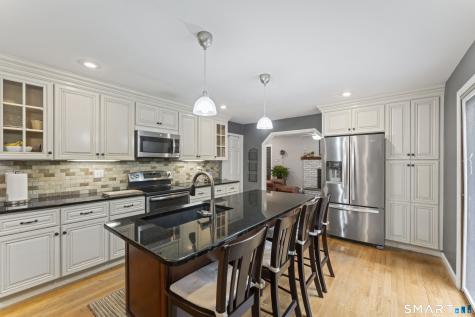 23 Hall Lane Newtown CT 06470