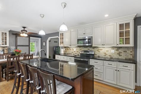 23 Hall Lane Newtown CT 06470