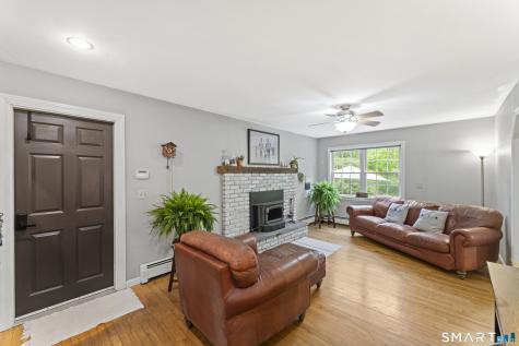 23 Hall Lane Newtown CT 06470