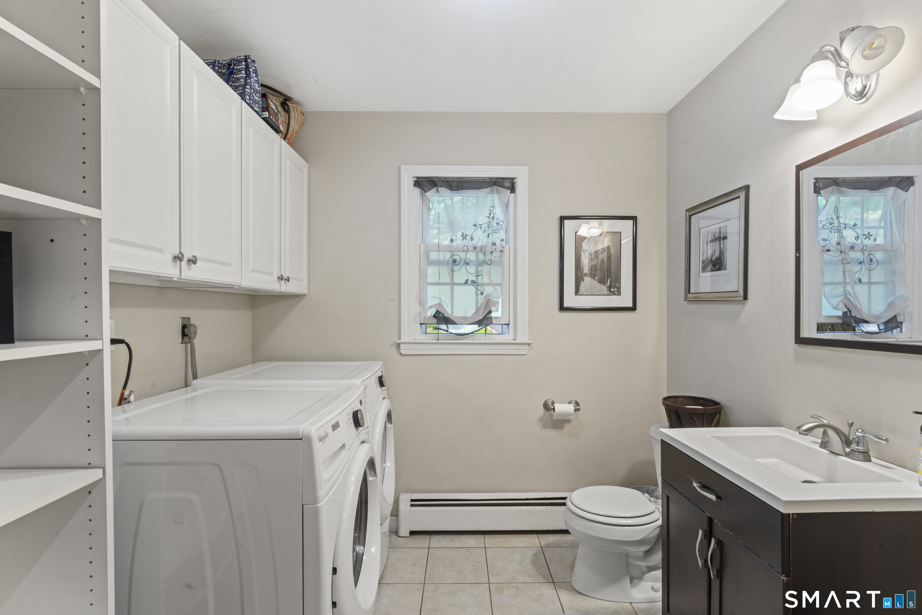 23 Hall Lane Newtown CT 06470