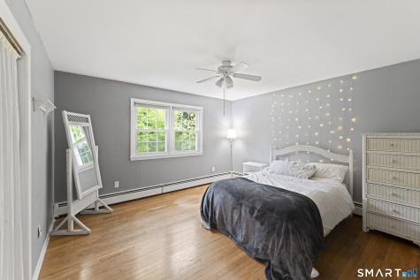 23 Hall Lane Newtown CT 06470