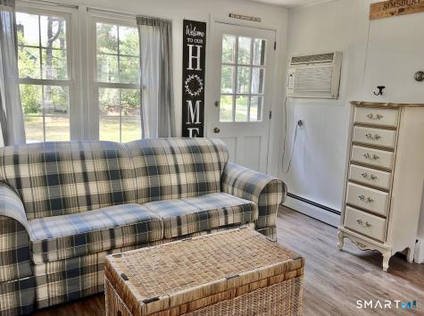 17 Carver Circle Simsbury CT 06070