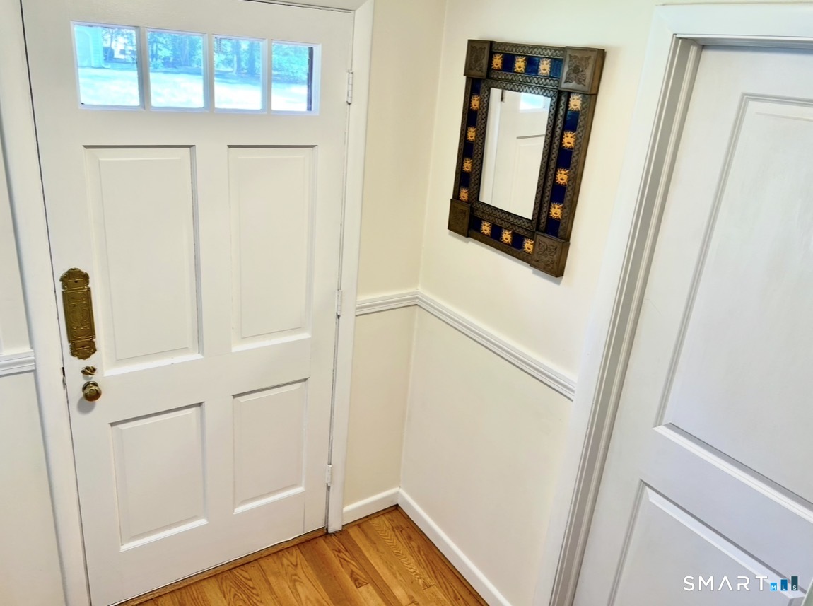 17 Carver Circle Simsbury CT 06070