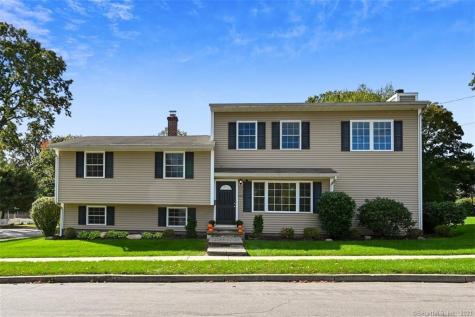 232 Oakwood Drive Fairfield CT 06824