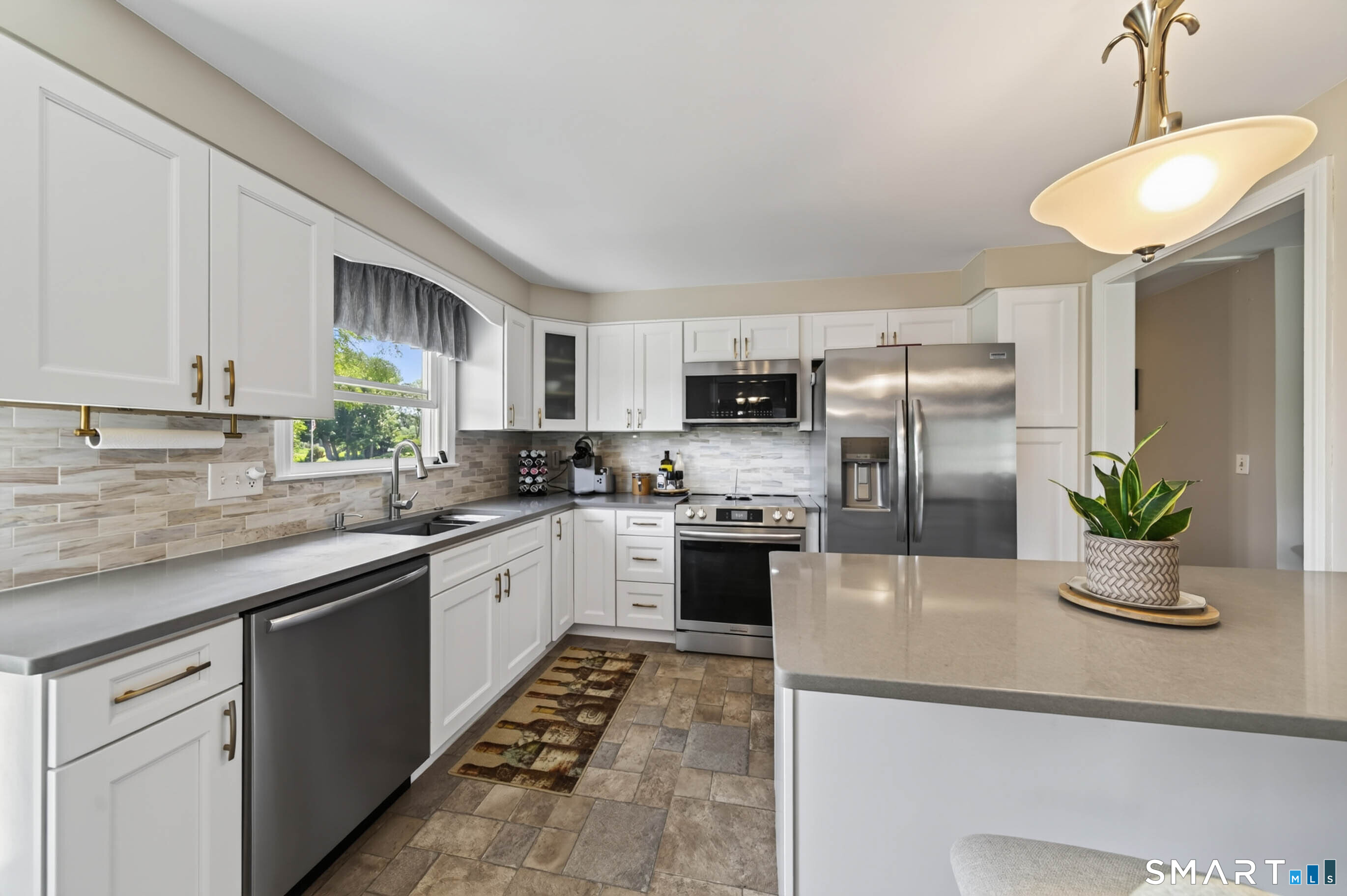16 Driscoll Road Branford CT 06405