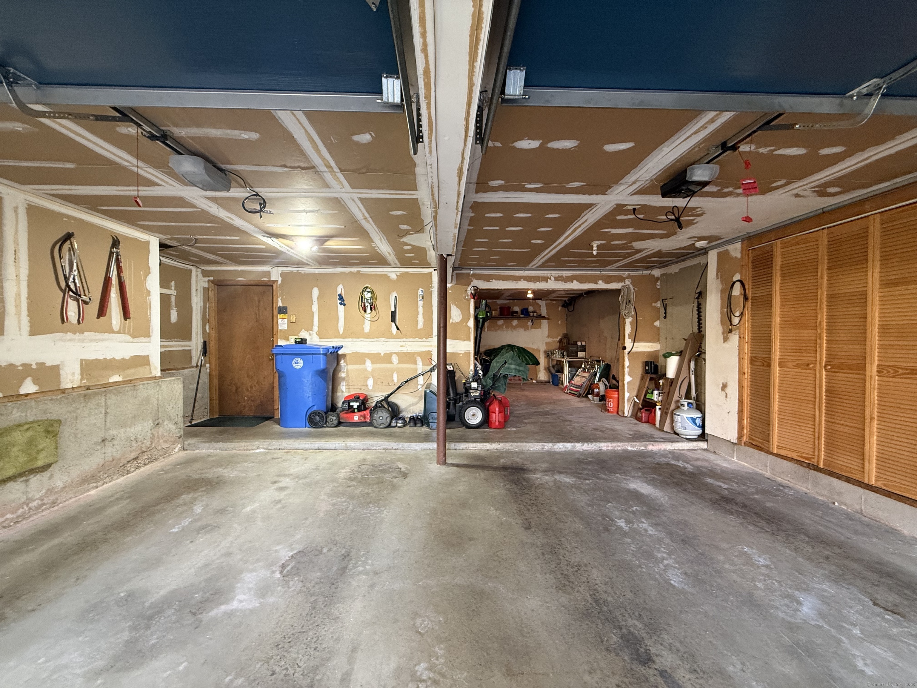 35 Mustang Drive Shelton CT 06484