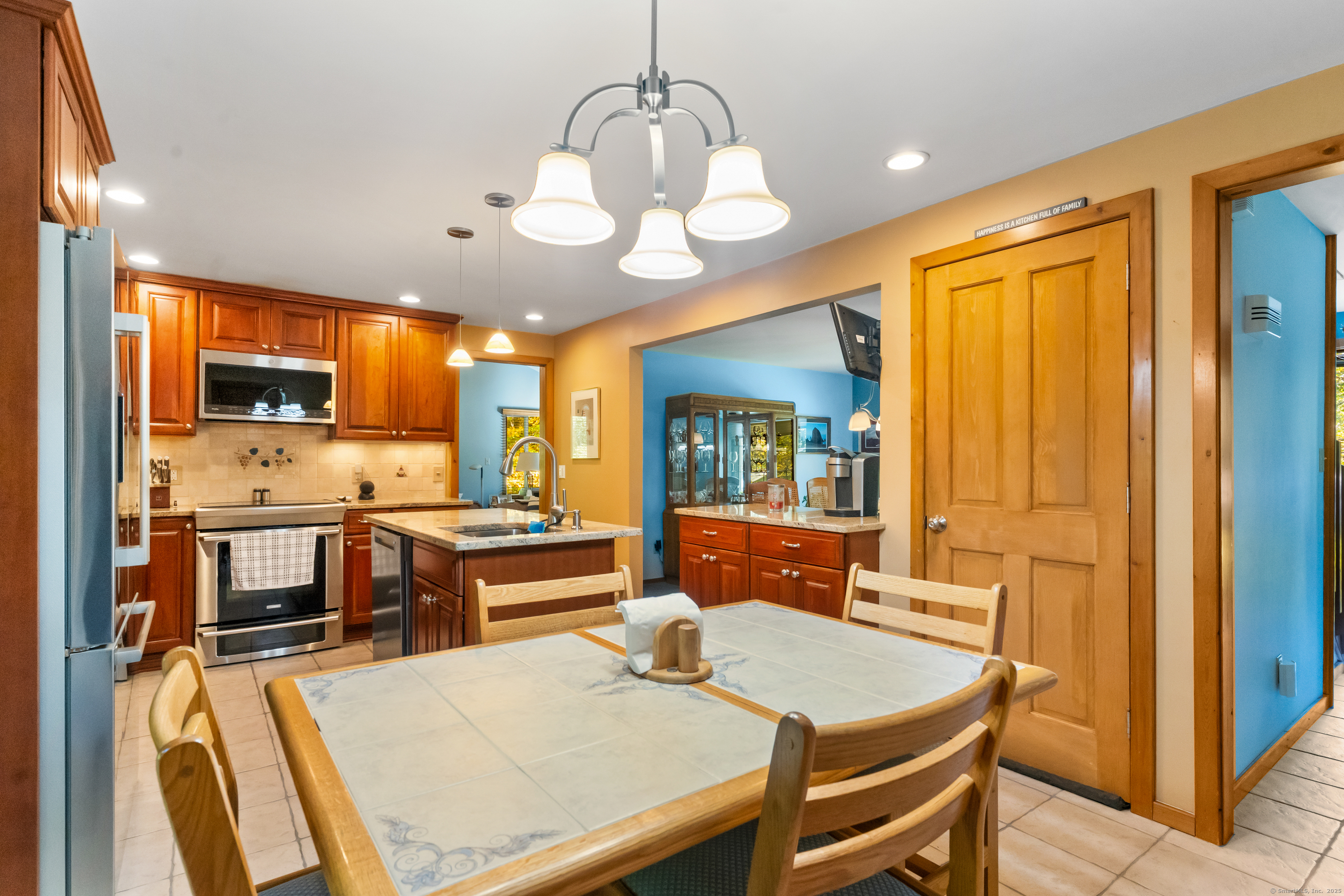 35 Mustang Drive Shelton CT 06484