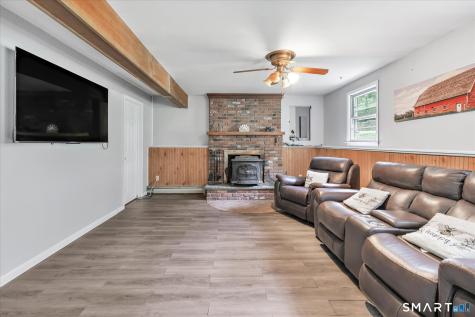 119 Freeman Road Oxford CT 06478