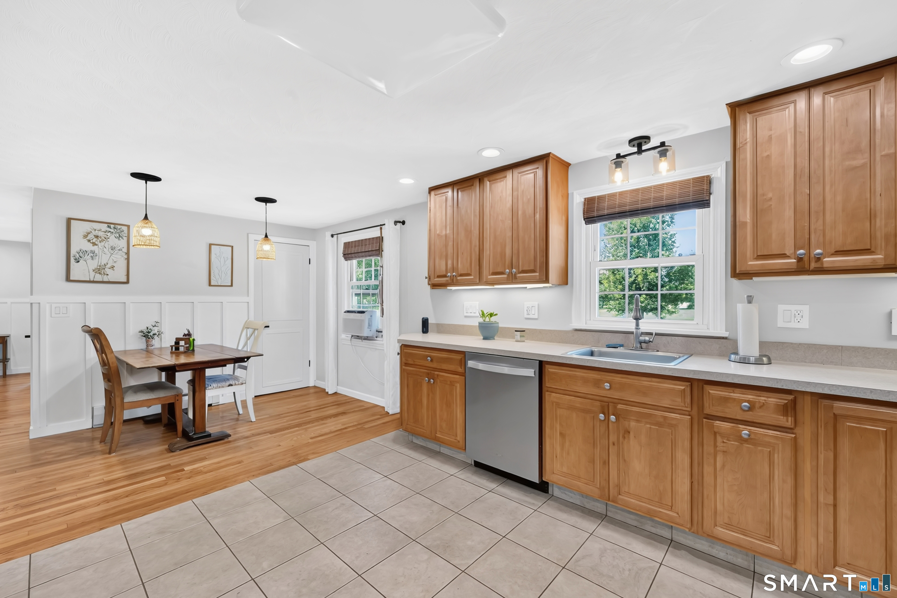24 Bridge Lane Enfield CT 06082