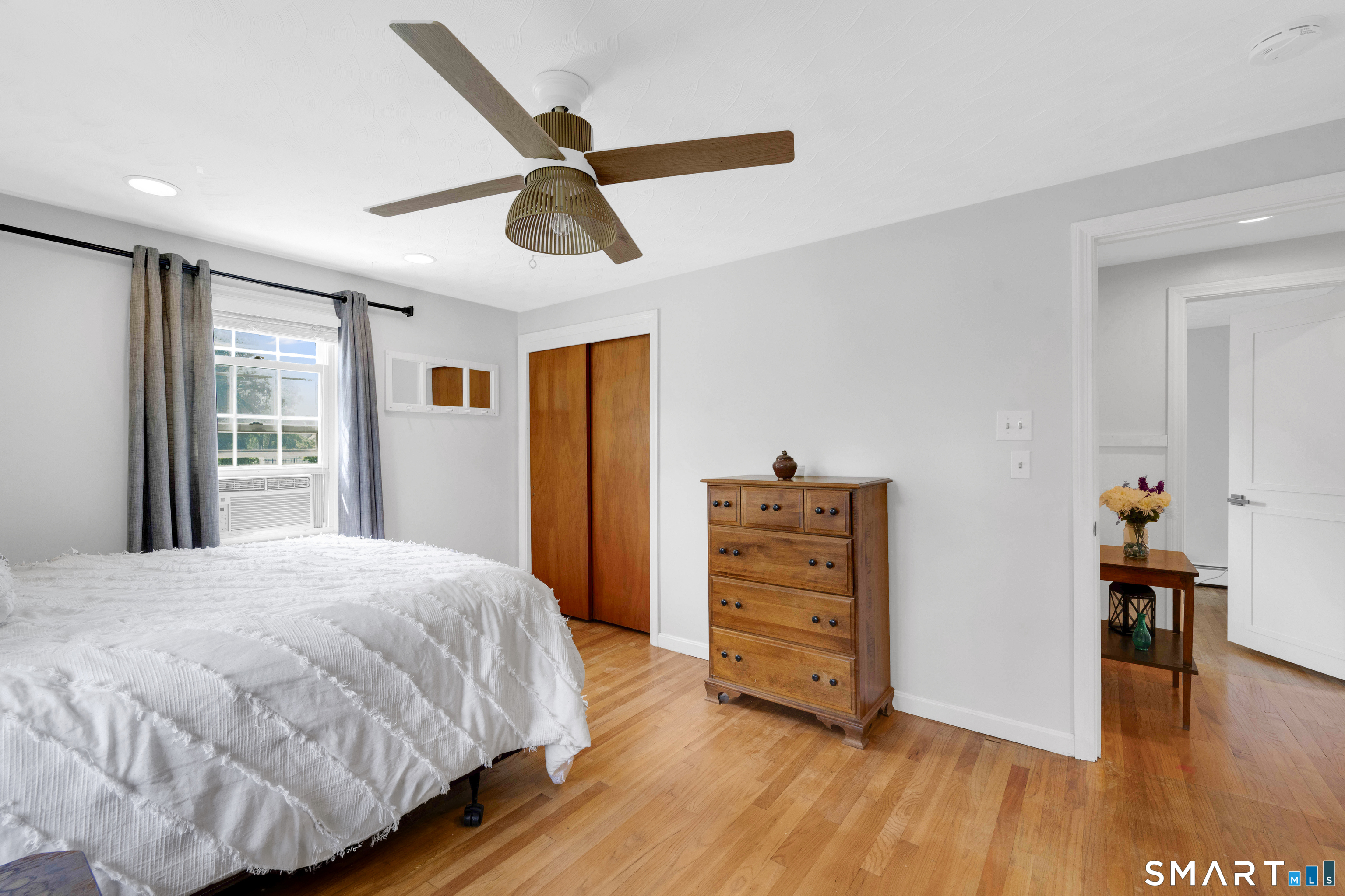 24 Bridge Lane Enfield CT 06082