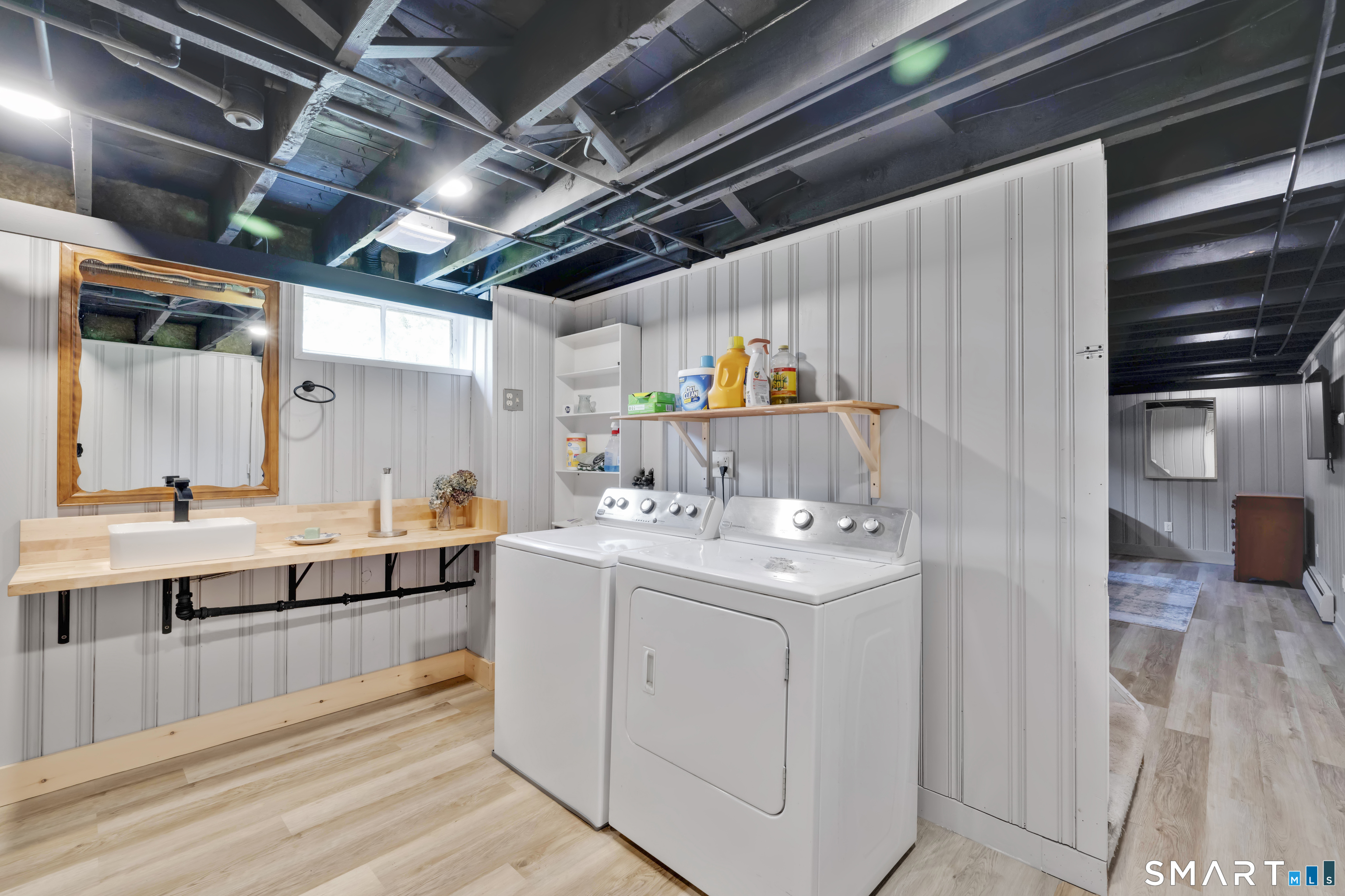 24 Bridge Lane Enfield CT 06082