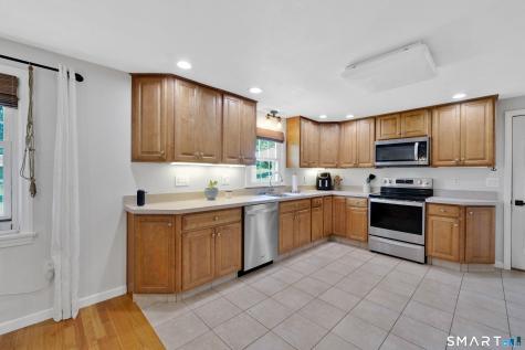 24 Bridge Lane Enfield CT 06082