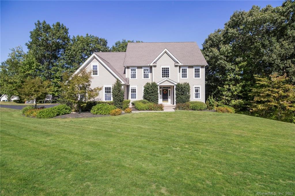 31 Queens Peak Canton CT 06019