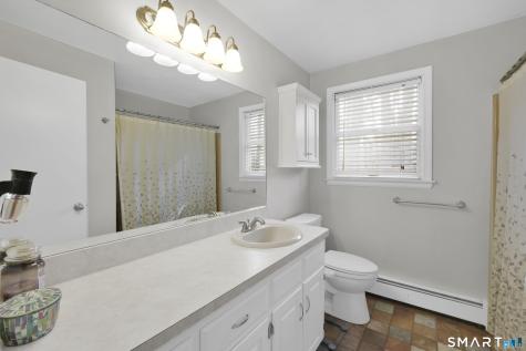 31 Woodduck Farms Road Windsor CT 06095