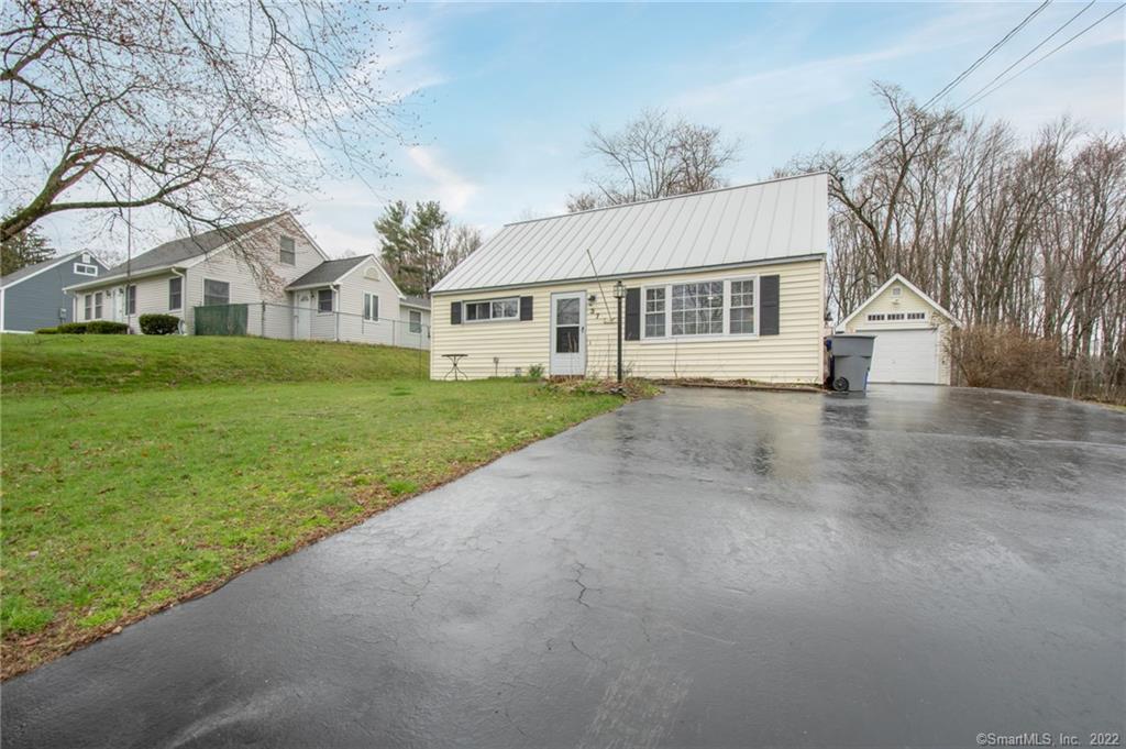 37 King Court Enfield CT 06082