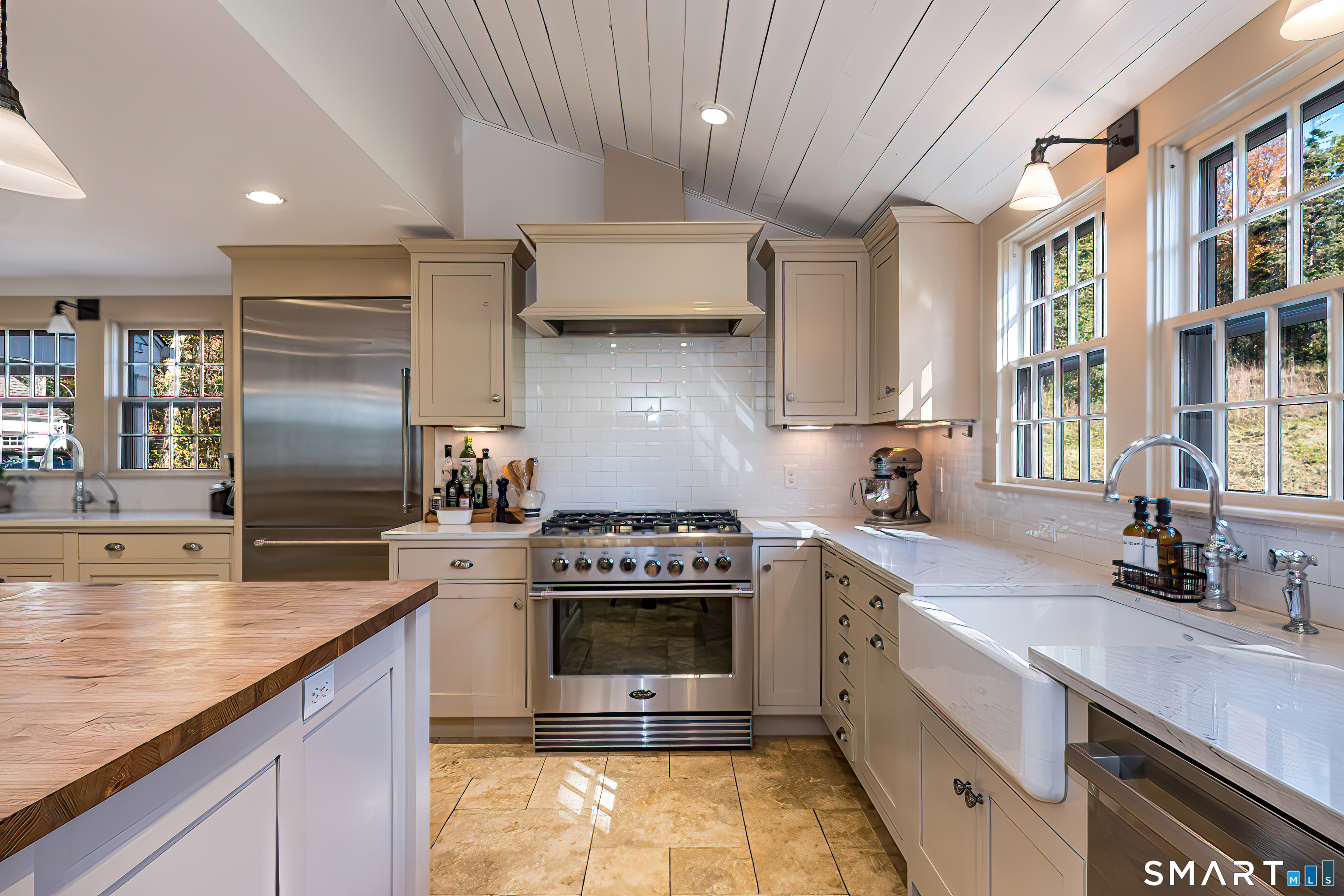44 Bishop Lane Avon CT 06001