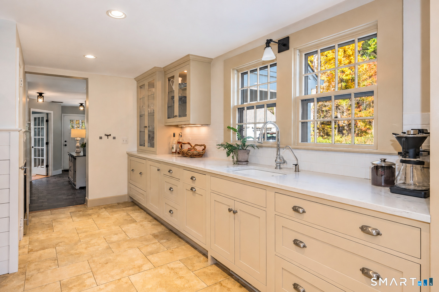 44 Bishop Lane Avon CT 06001