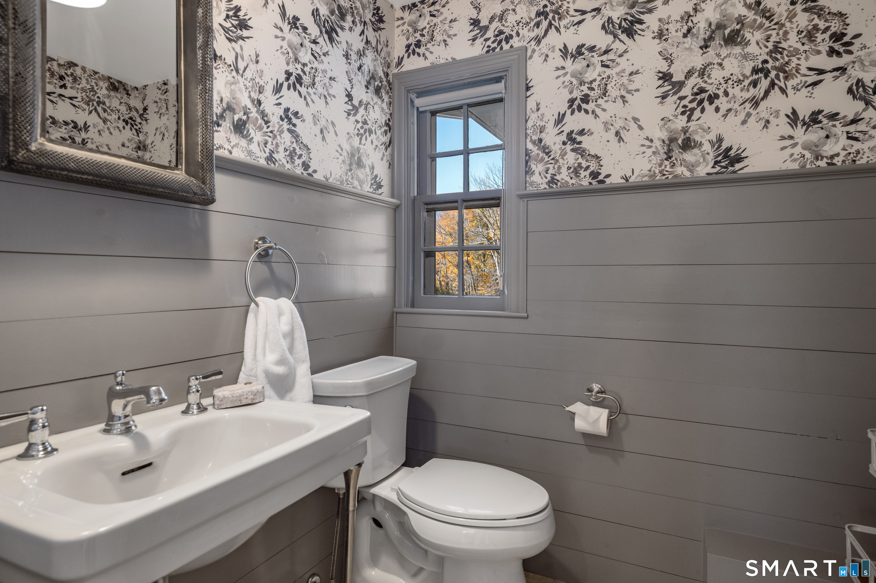 44 Bishop Lane Avon CT 06001