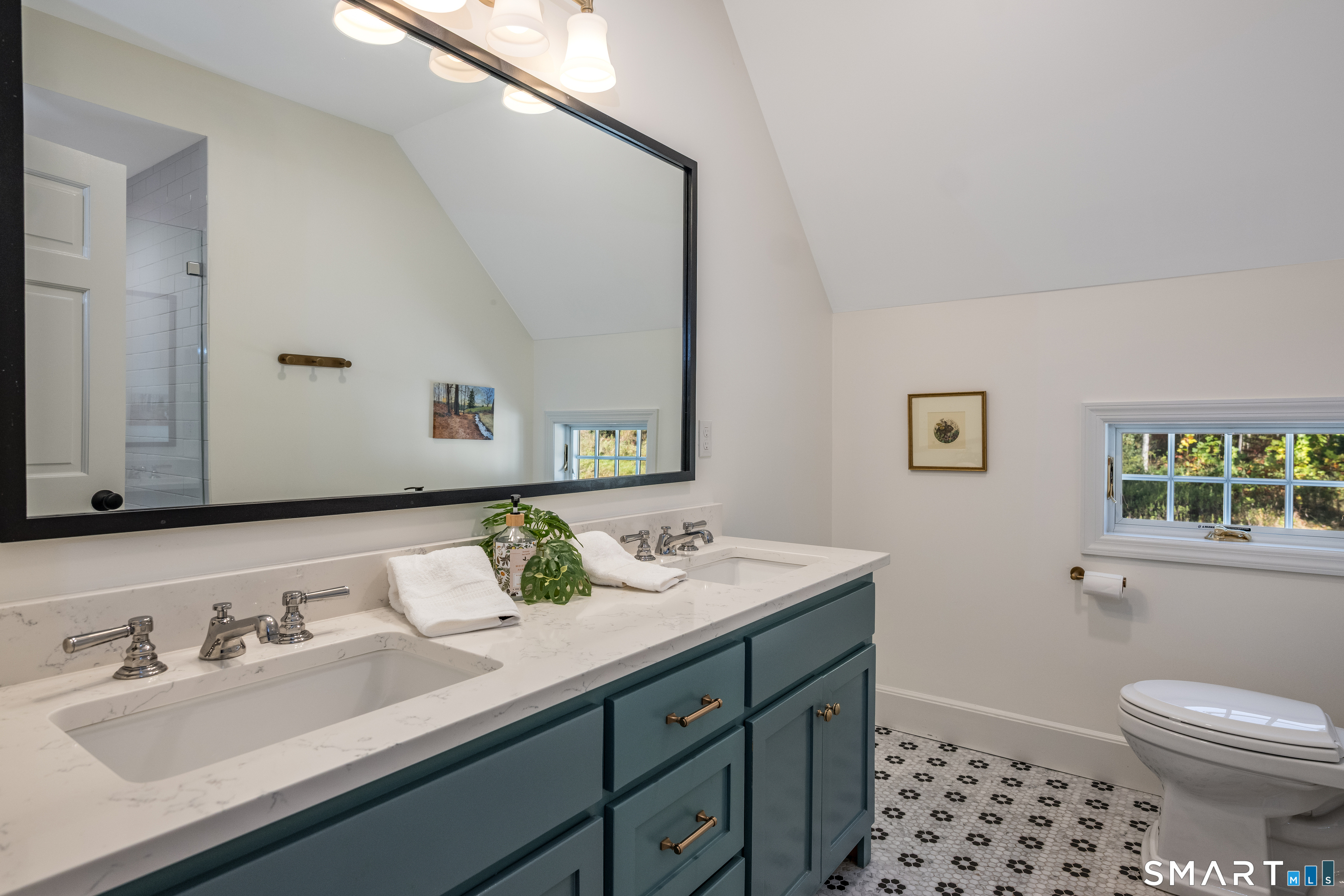 44 Bishop Lane Avon CT 06001