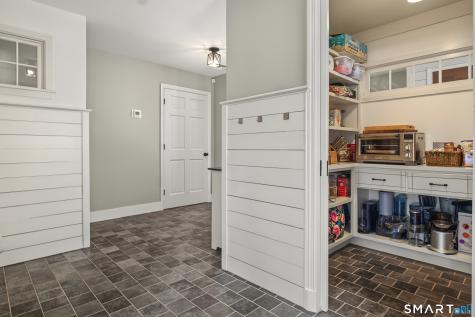 44 Bishop Lane Avon CT 06001