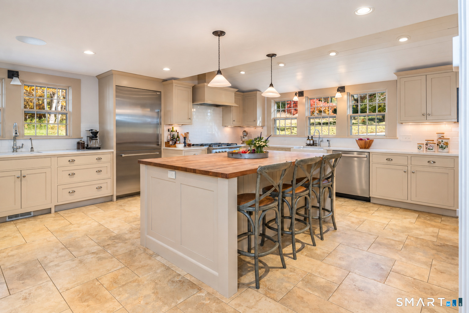 44 Bishop Lane Avon CT 06001