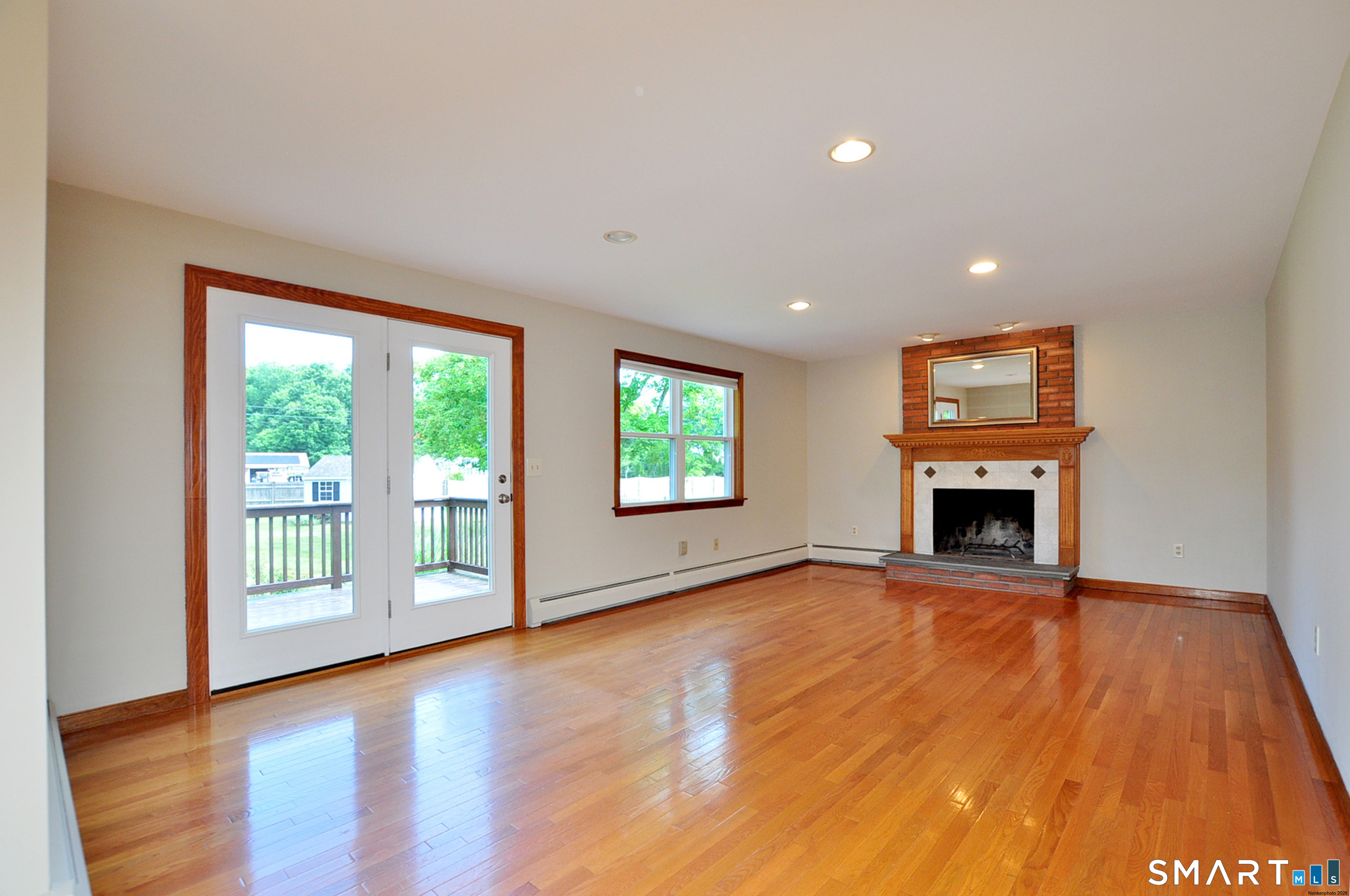 28 Somerset Drive Windsor CT 06095