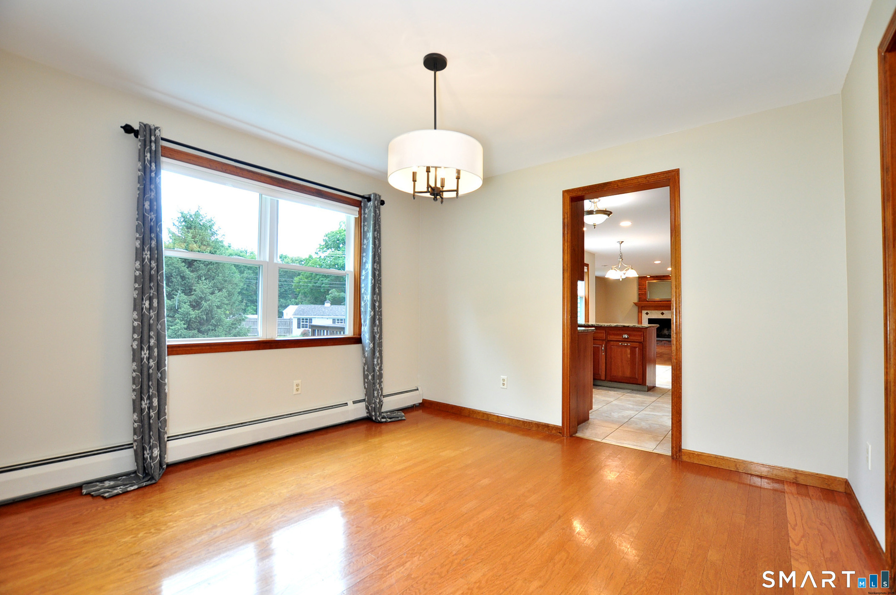 28 Somerset Drive Windsor CT 06095