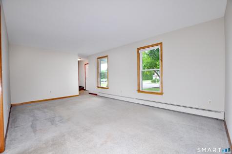 28 Somerset Drive Windsor CT 06095