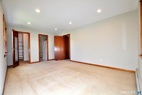28 Somerset Drive Windsor CT 06095