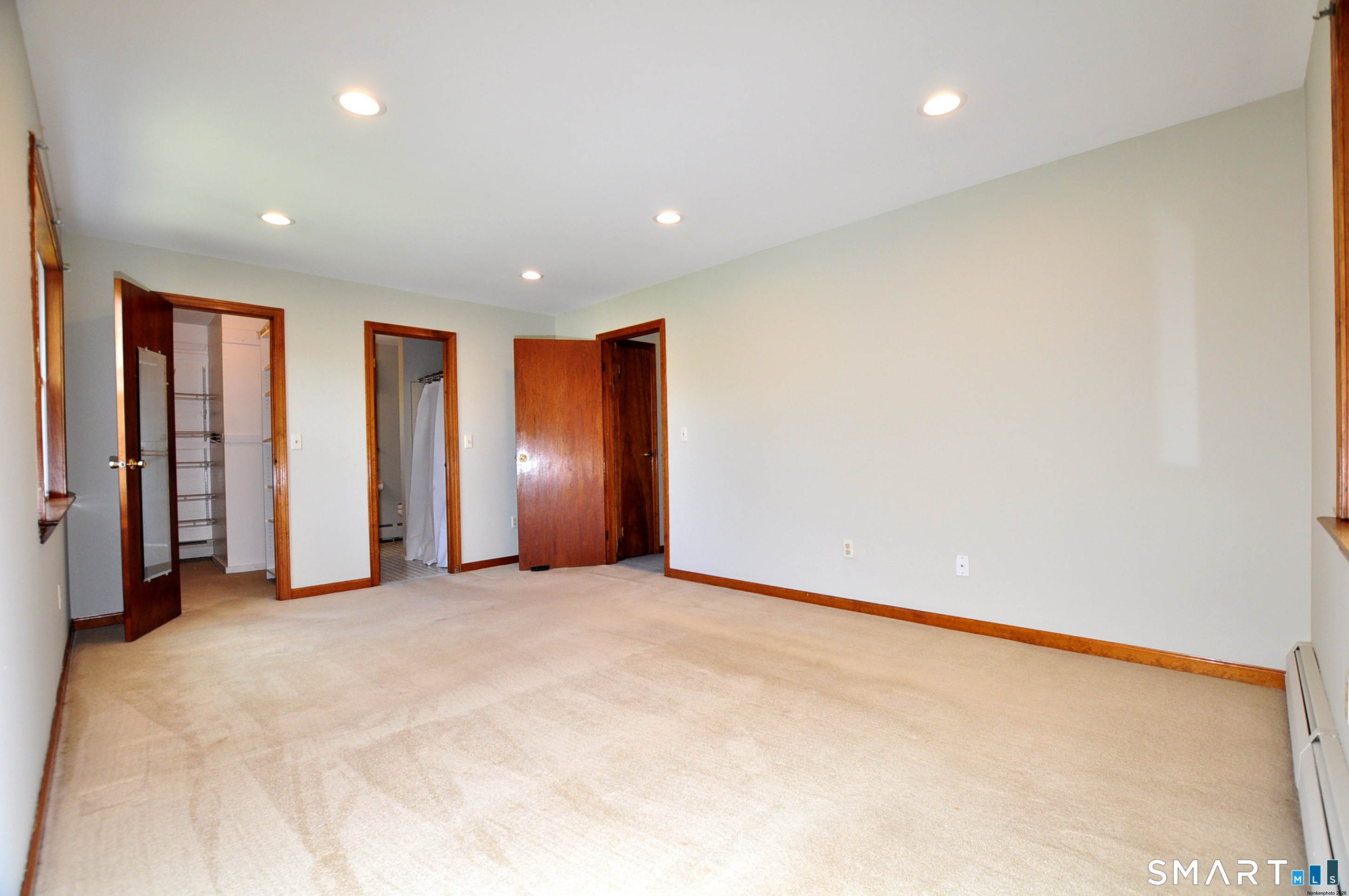 28 Somerset Drive Windsor CT 06095