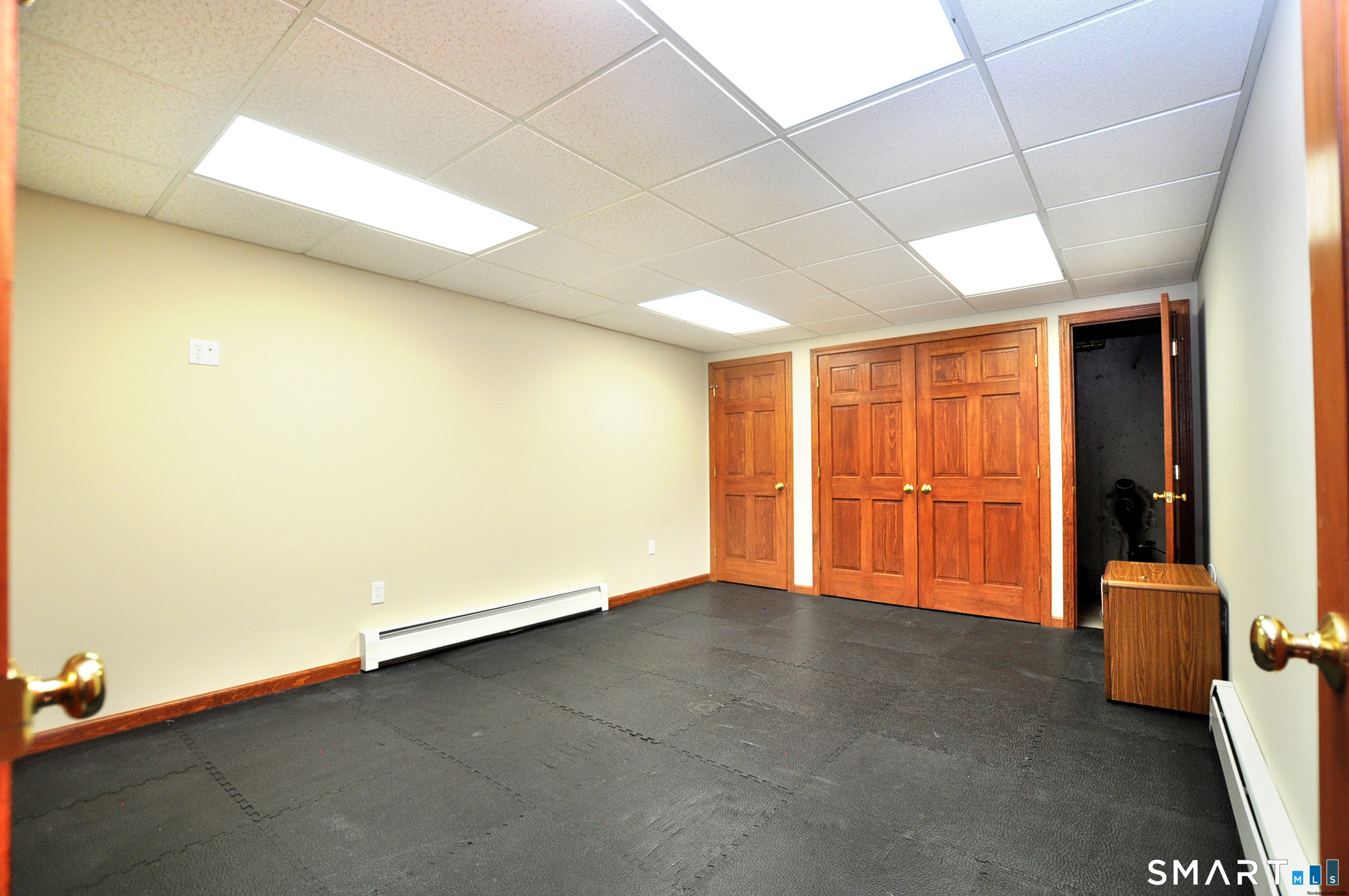 28 Somerset Drive Windsor CT 06095