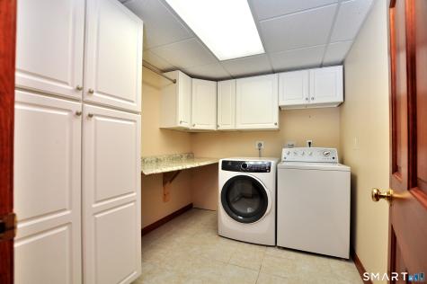 28 Somerset Drive Windsor CT 06095