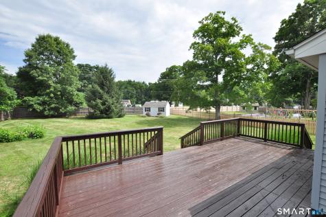 28 Somerset Drive Windsor CT 06095