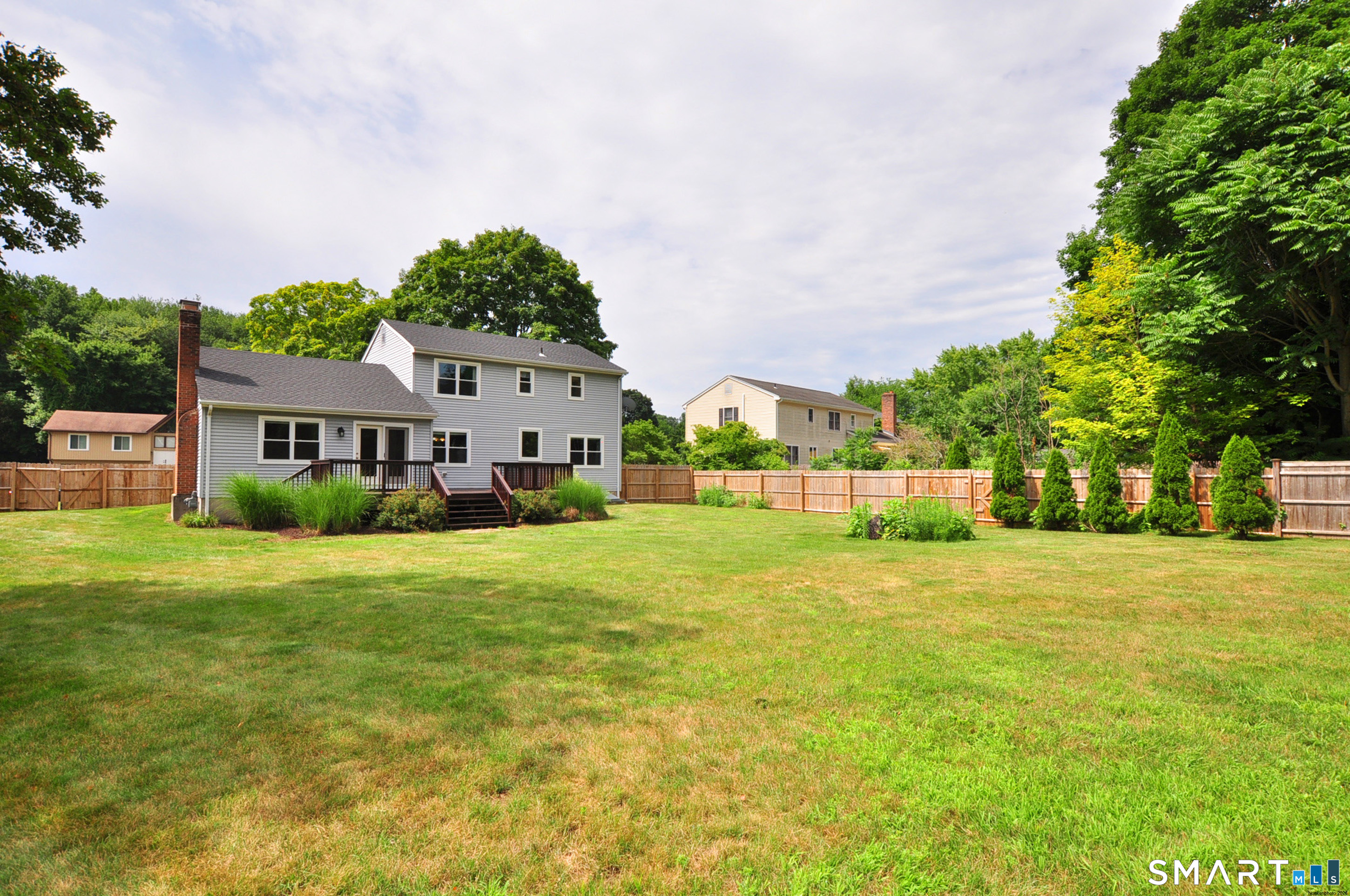 28 Somerset Drive Windsor CT 06095