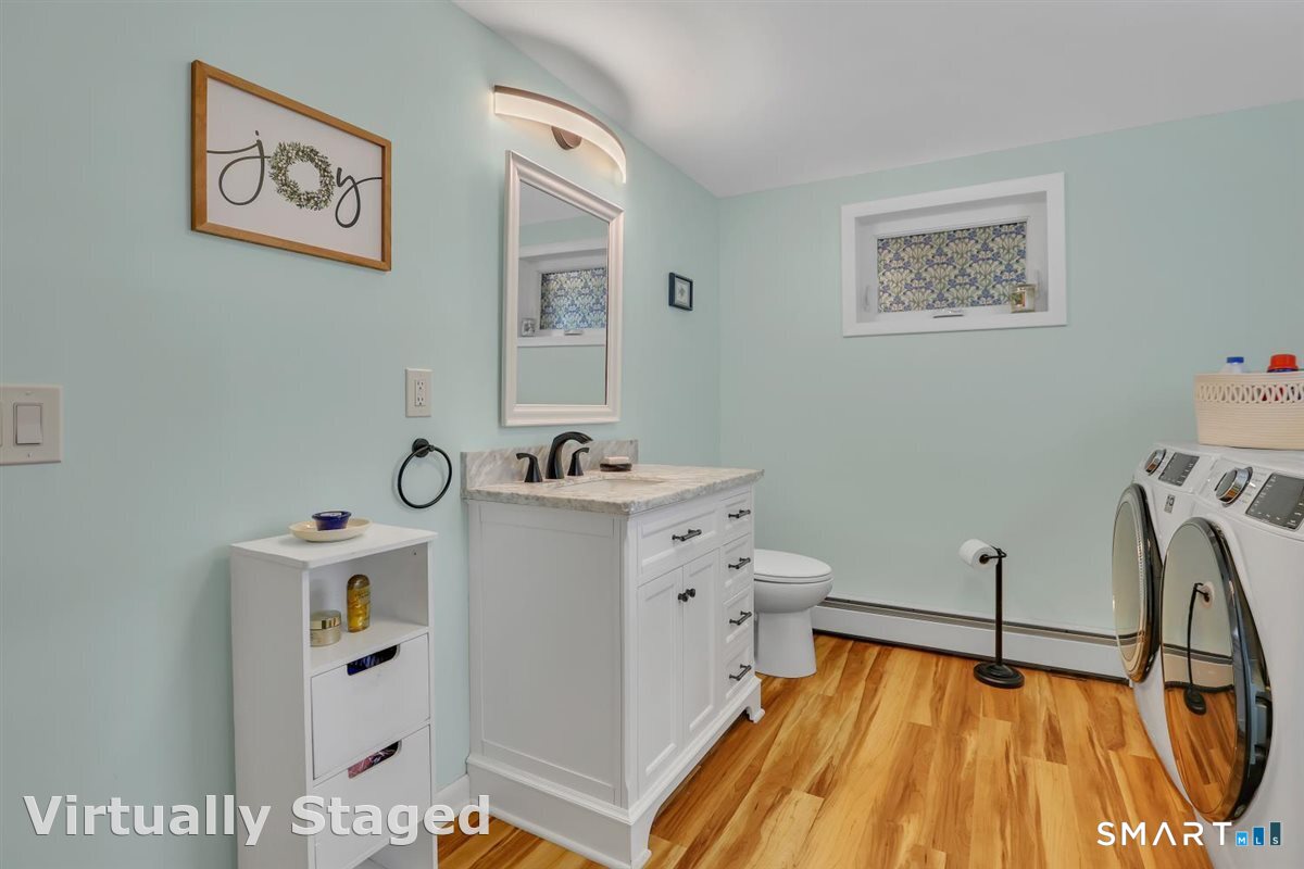 184 Congdon East Street Middletown CT 06457