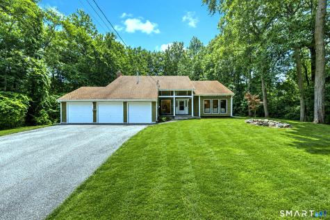 405 Shelton Road Trumbull CT 06611