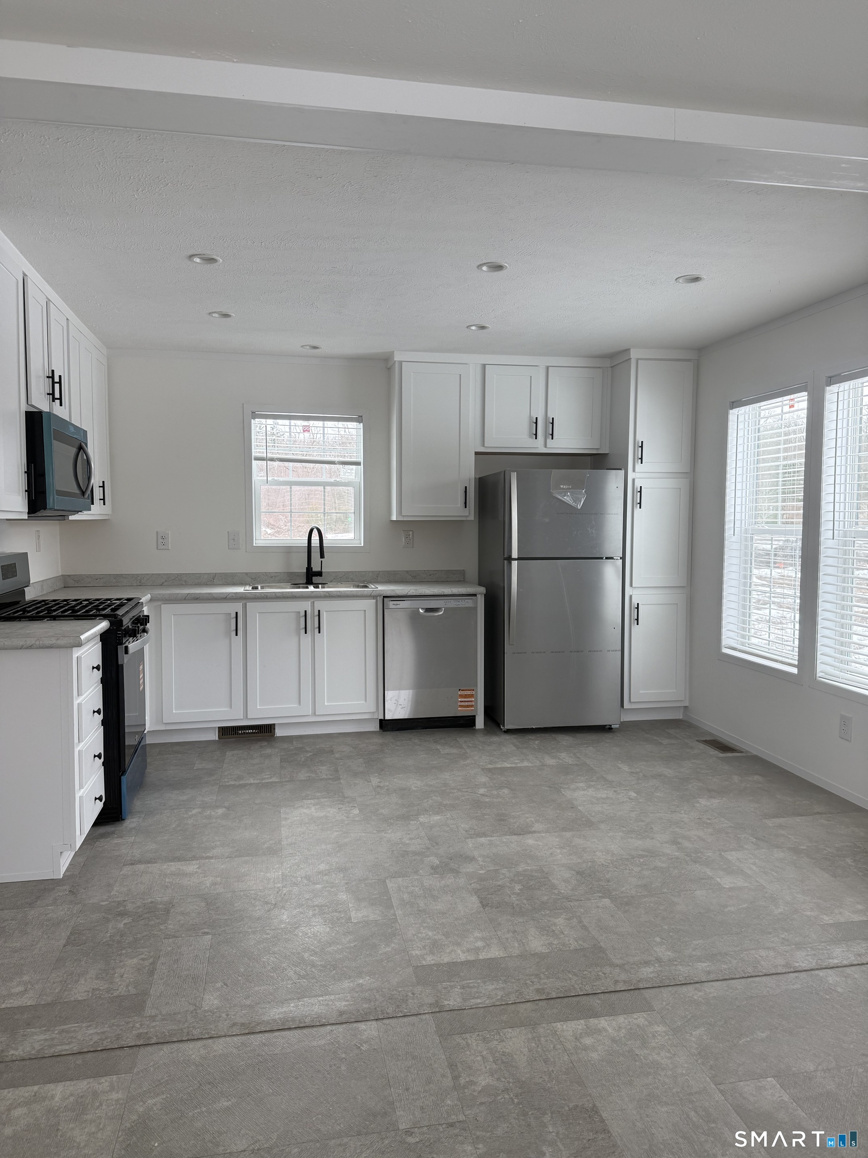 #6,421 Norwich Westerly Road North Stonington CT 06359