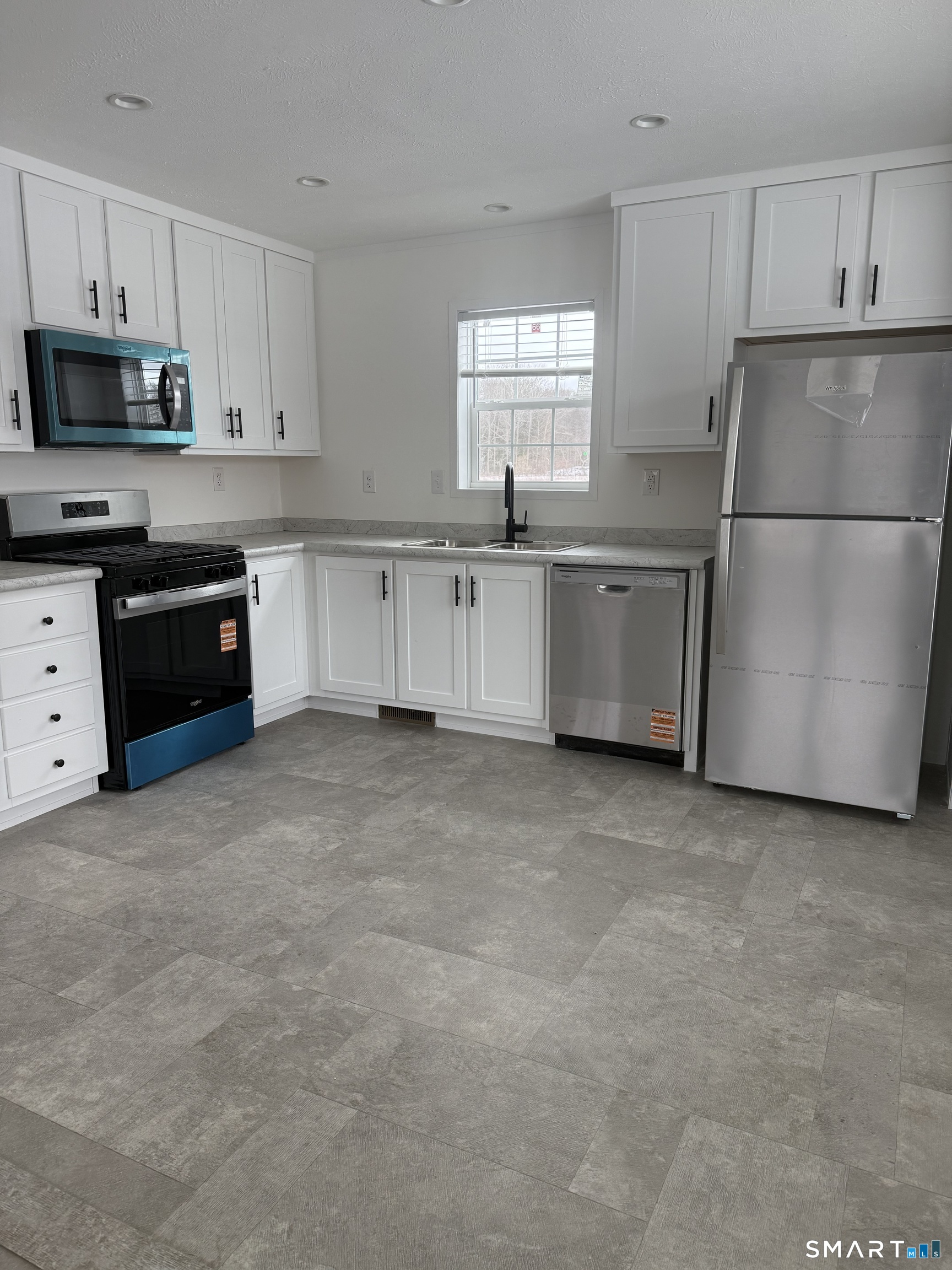 #6,421 Norwich Westerly Road North Stonington CT 06359