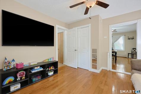 9 Hickory Street Norwich CT 06360