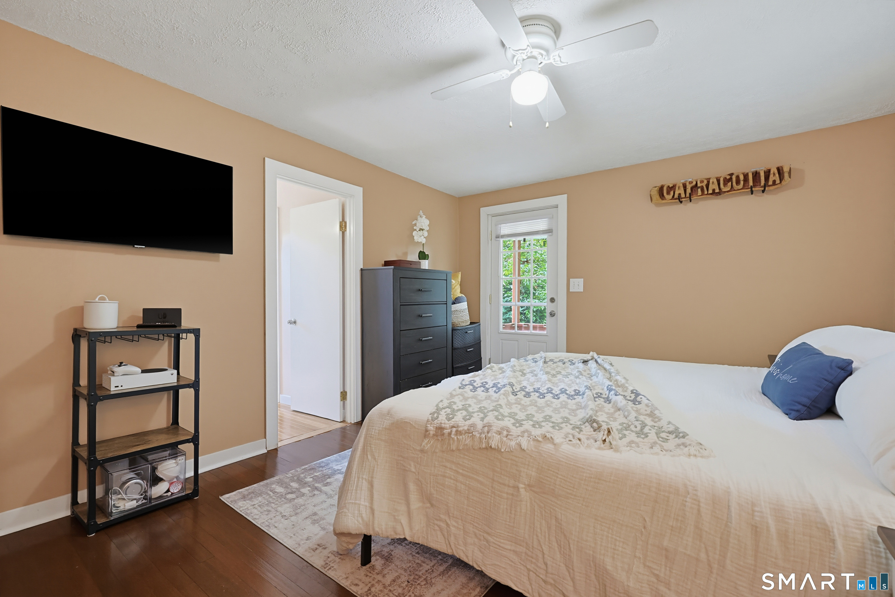 9 Hickory Street Norwich CT 06360