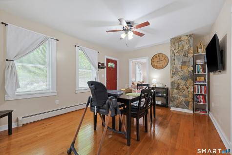 9 Hickory Street Norwich CT 06360