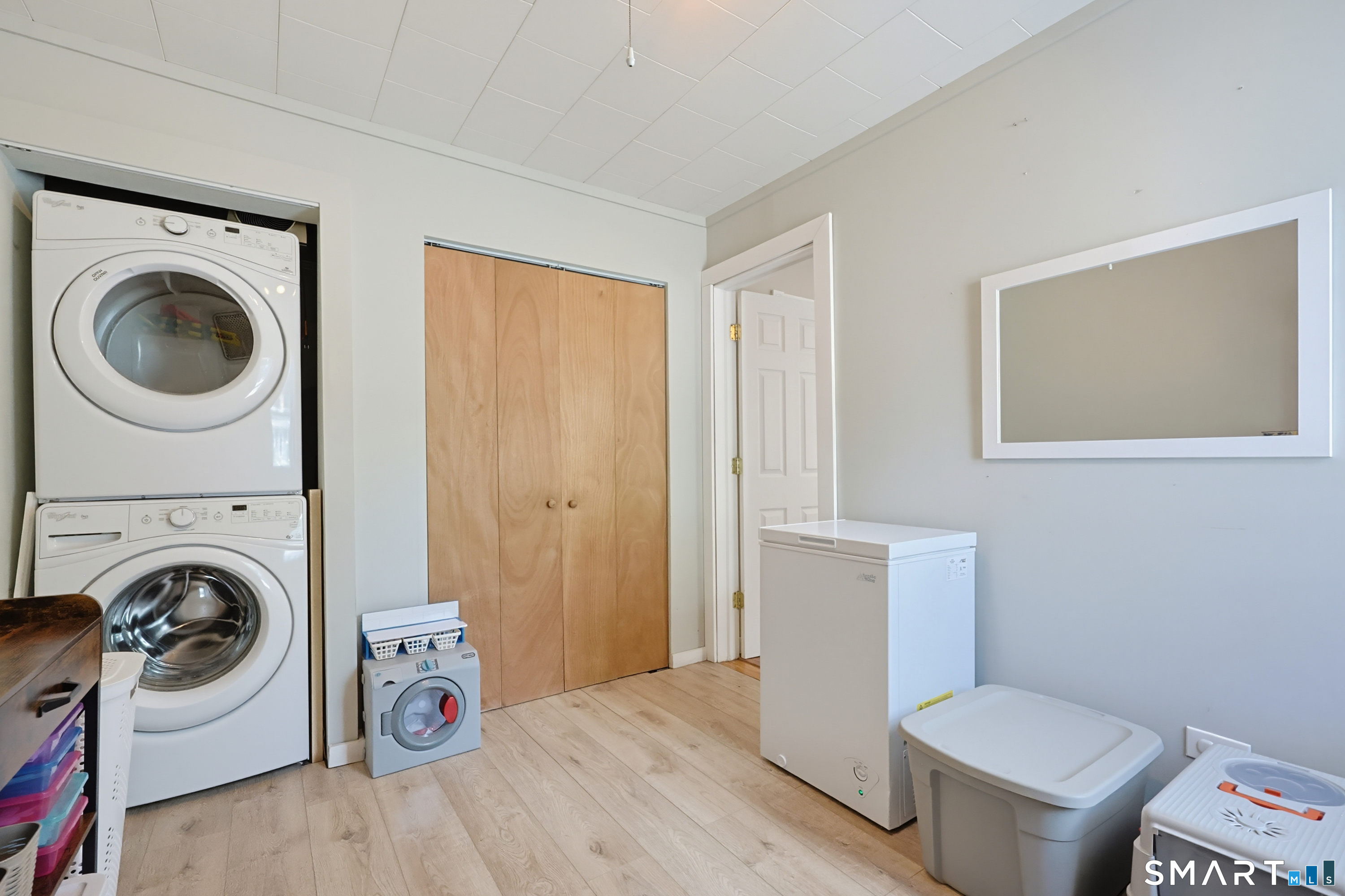 9 Hickory Street Norwich CT 06360